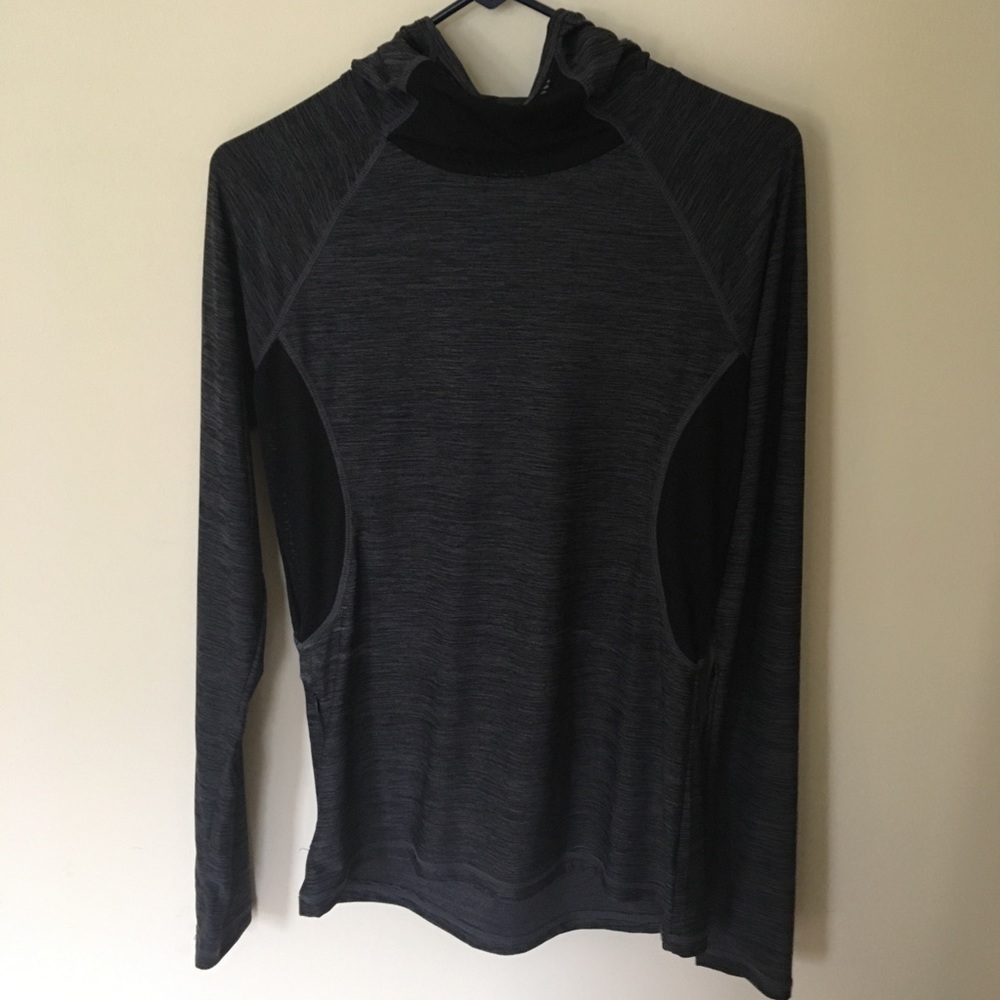 Reebok long sleeve gray work out top size small